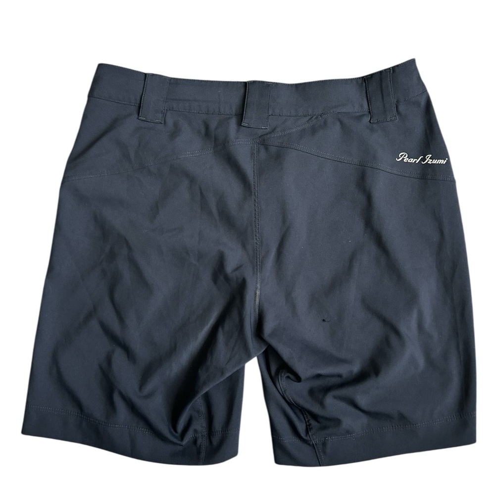 Pearl Izumi women’s lightweight comfort fit shorts
Size medium - Picture 6 of 10